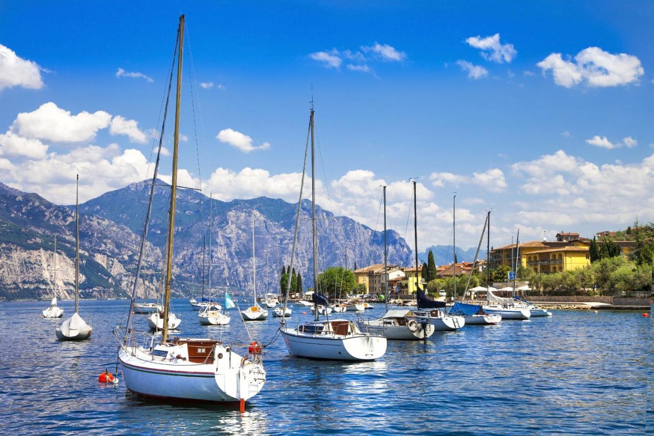 Rivoltella Apt With Pool 600M From Lake - Happy Rentals Desenzano del Garda Bagian luar foto